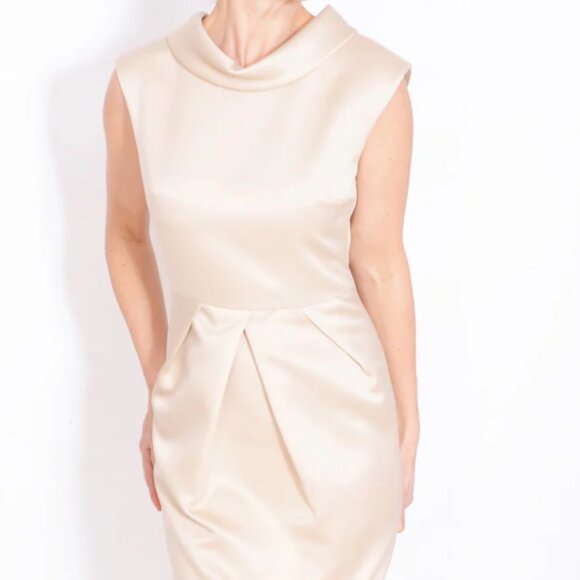 BRAND NEW from London Bridal Boutique Que Prive 11337 Stone - Picture 1 of 2